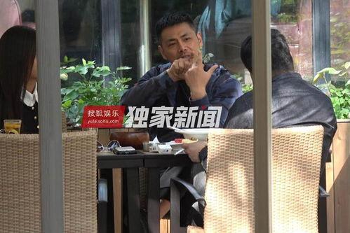 邵兵老婆张培生活照,尽显贤妻良母风采